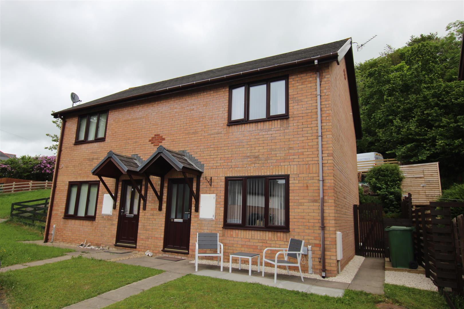 House Maes Crugiau, Rhydyfelin, Aberystwyth